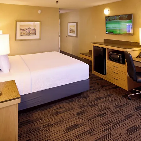 Livinn Hotel Cincinnati North/ Sharonville-2