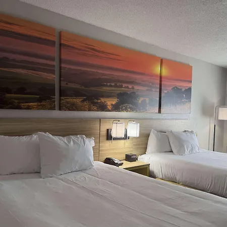 Days Inn By Wyndham Hannibal-2
