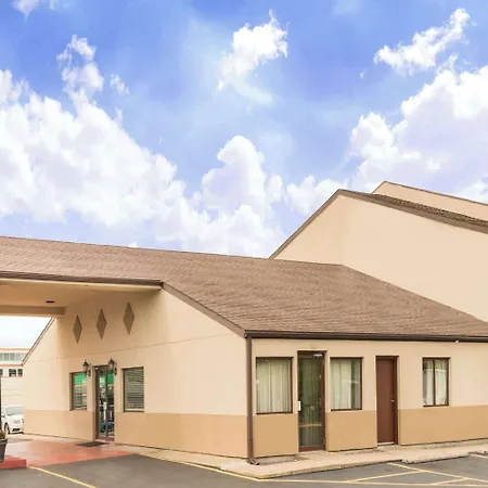 Days Inn By Wyndham Hannibal-3