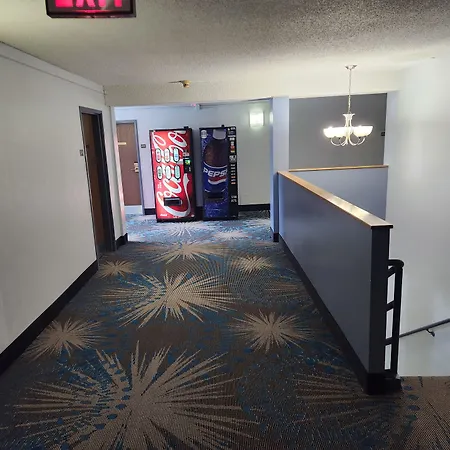 Days Inn By Wyndham Sioux Falls Airport-3