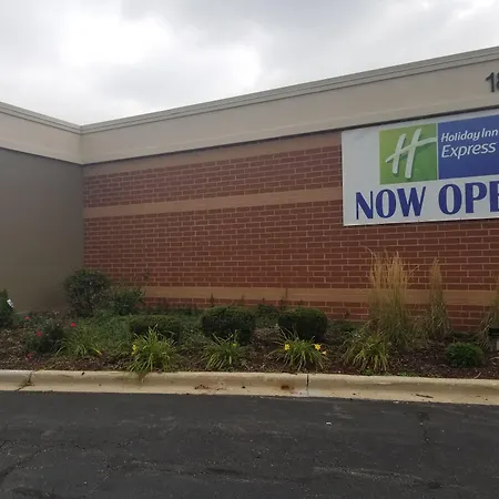 Holiday Inn Express Naperville By Ihg-3