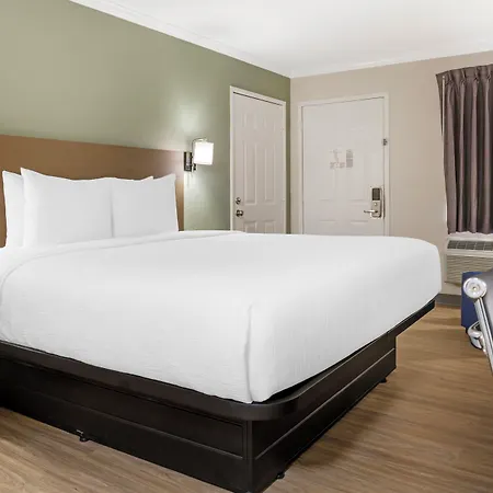 Quality Inn Findlay-2
