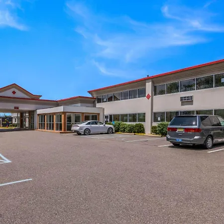 Red Carpet Inn & Suites-3