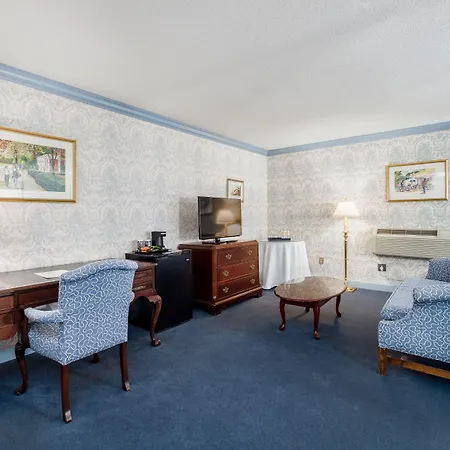 The Farmington Inn And Suites-3