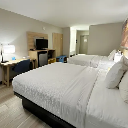 Days Inn By Wyndham Holland-2