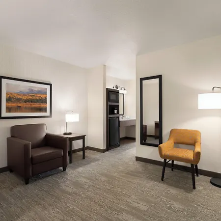 Days Inn & Suites By Wyndham Bozeman-2