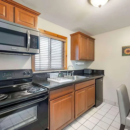 Best Western Ptarmigan Lodge-3