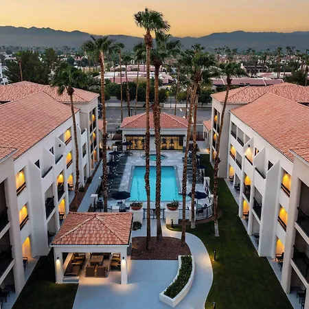 Courtyard By Marriott Palm Springs-3