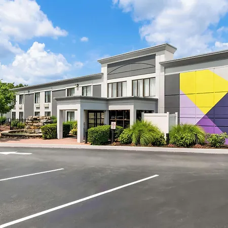 Spark By Hilton Hummelstown Hershey-3