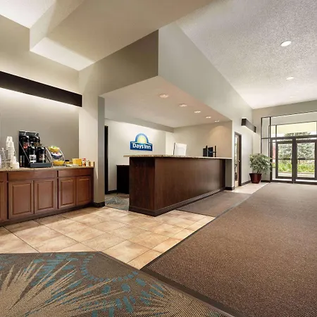 Days Inn By Wyndham Carbondale-2