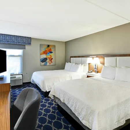 Hampton Inn Auburn-3