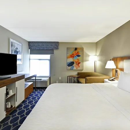 Hampton Inn Auburn-2