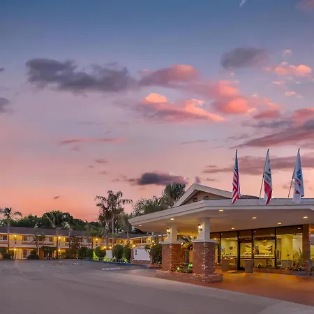 Best Western Plus Carriage Inn-2