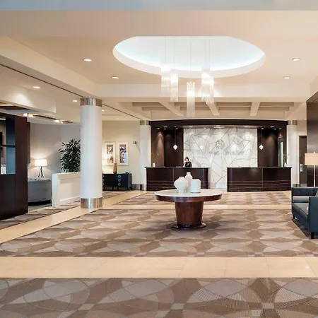 Sheraton Cavalier Calgary Hotel-2