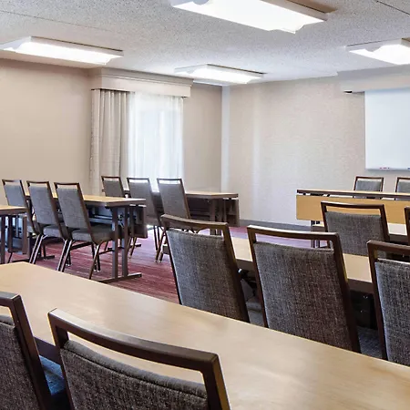 Courtyard By Marriott Dallas Arlington Entertainment District-2