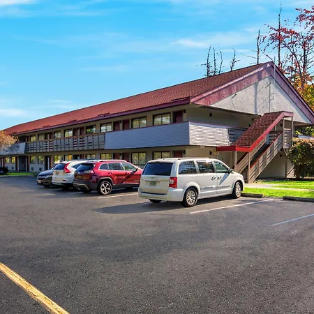 Red Roof Inn Salem-2