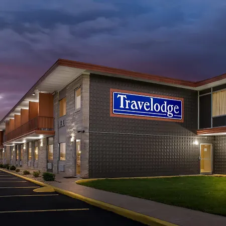 Travelodge By Wyndham Bloomington-3