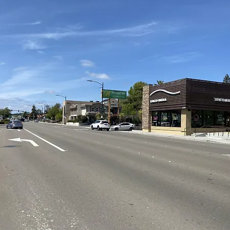 Budget Inn Of Hayward-2