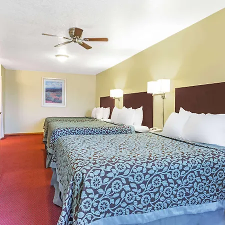 Days Inn By Wyndham Pueblo-2