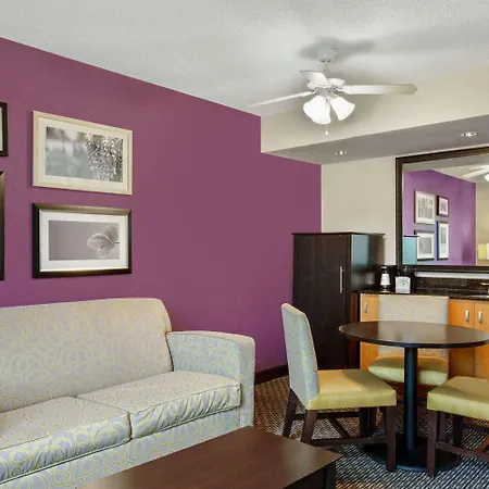 La Quinta By Wyndham Miami Lakes-2