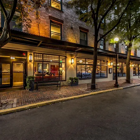 Staypineapple, A Delightful Hotel, South End-3