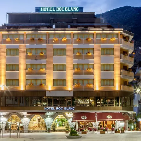 Roc Blanc Hotel & Spa-3