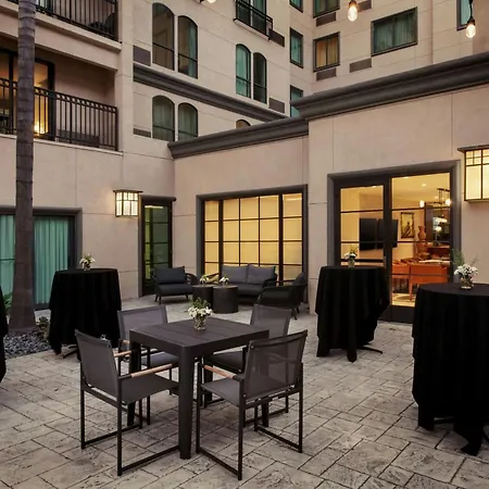 Courtyard By Marriott Los Angeles Pasadena Old Town-3