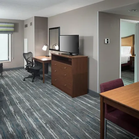 Hampton Inn & Suites Chicago North Shore-2