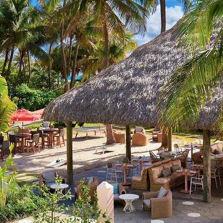 Kimpton Surfcomber Hotel By Ihg-2