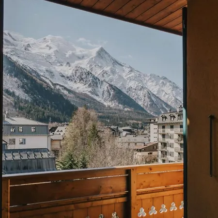 Les Gourmets - Chalet Hotel-2
