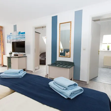 Hotel Garni Am Deich-2