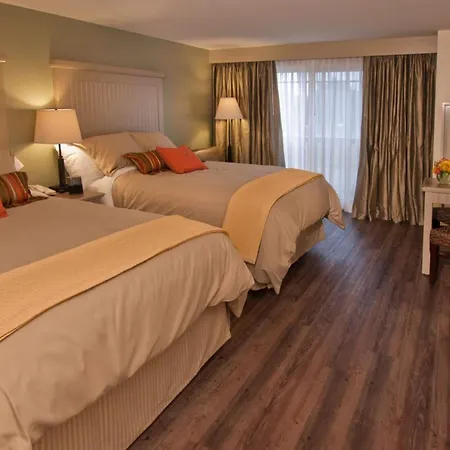 1000 Islands Harbor Hotel-2