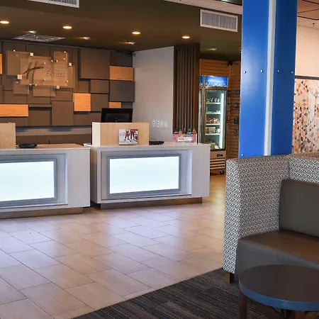 Holiday Inn Express & Suites - Madisonville By Ihg-3