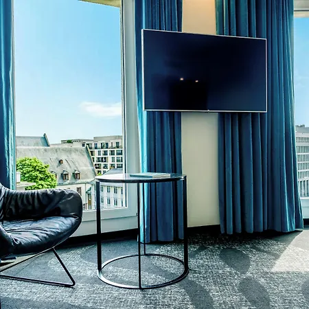 Motel One Frankfurt-Römer-2