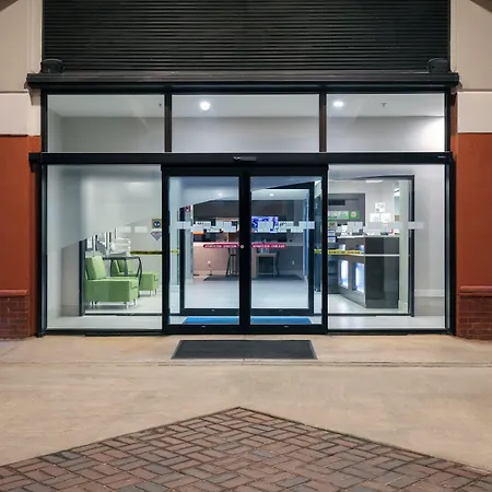 Holiday Inn Express & Suites Milton East I-10 By Ihg-2