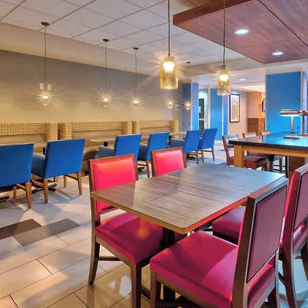 Holiday Inn Express & Suites - Effingham By Ihg-3