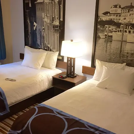 Super 8 By Wyndham Asbury Park-3