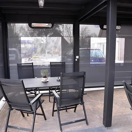 Guest House Aan de Hollandse IJssel-3