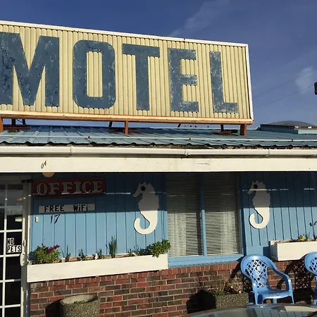 Chris By The Sea Motel-3