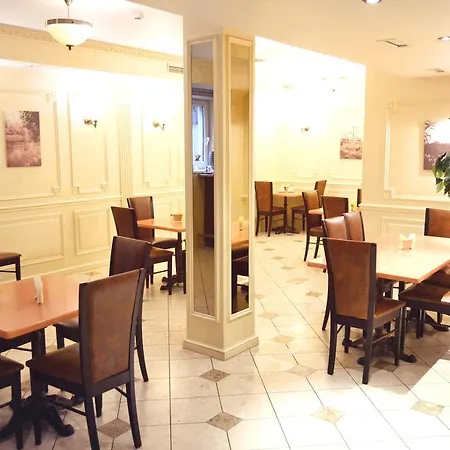 Riverside Hotel-3