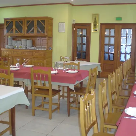 Hostal Catro Ventos-3
