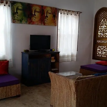 Elephant House And Bungalows Gili Air-2