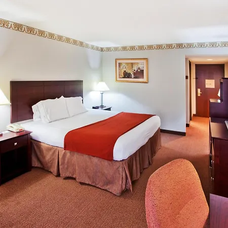 Holiday Inn Express Atlanta W-2