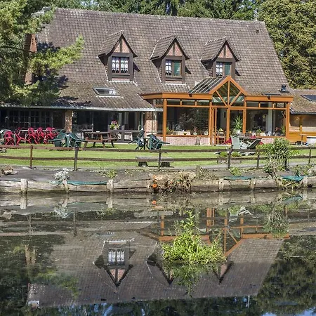 AUBERGE du BORD des EAUX - Demi-pension assurée sur réservation-2