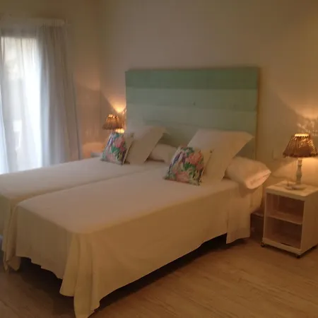 Can Segura Hotel-3