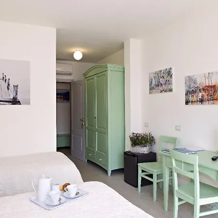 LIù B&B-2