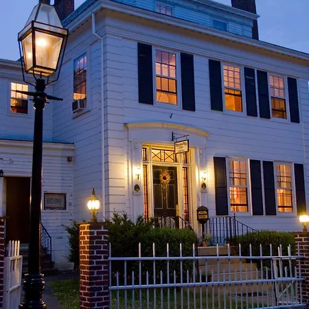 Historic Hill Inn-2