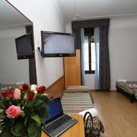 Hotel Brasil Milan-3