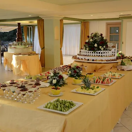 Hotel Villa Degli Angeli-3
