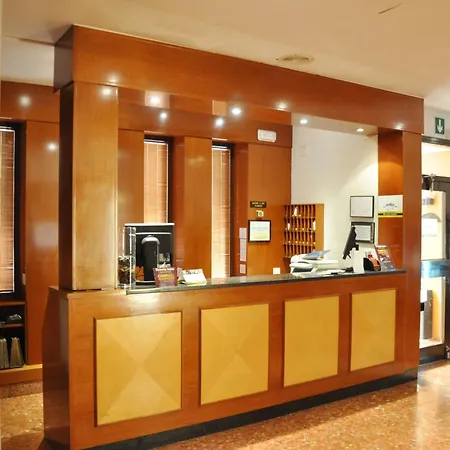 Hotel Alguer Camp Nou-3